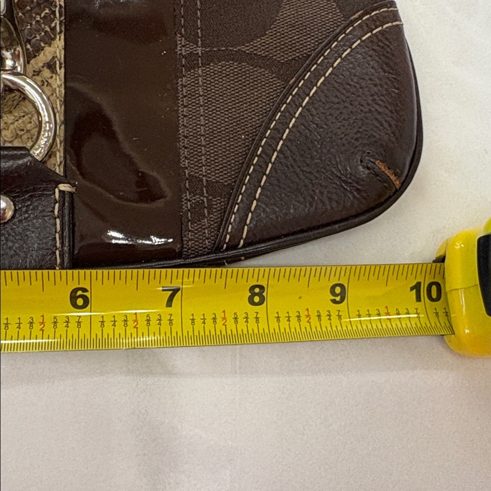 Elegant Coach Brown Designer Bag - Picture 2 of 5